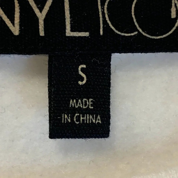 The Vinyl Icons Women's Skeleton Mushroom Graphic Sweatshirt In White SZ S NWT - Picture 8 of 14